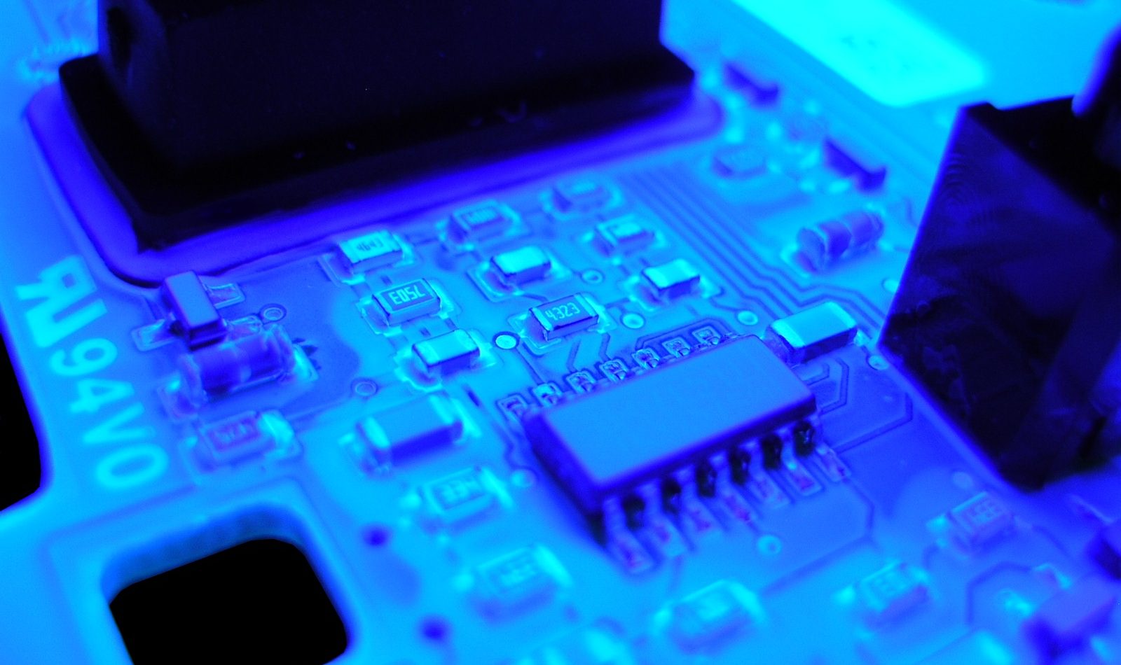 cropped-UV-Lack.jpg